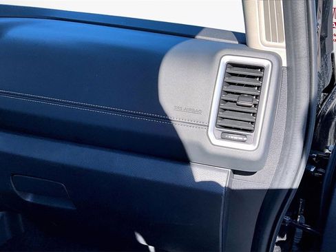 Used 2023 Nissan Frontier SV image 25