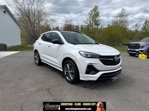 Used 2020 Buick Encore GX Essence w/ Experience Buick Package FWD image 7