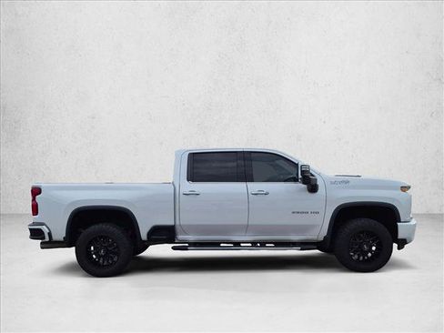 Used 2021 Chevrolet Silverado 2500 High Country w/ Z71 Off-Road Package AWD/4WD image 4