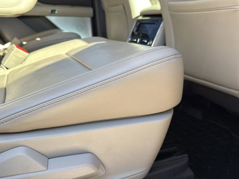 Used 2020 Lincoln Aviator Reserve w/ Equipment Group 202A image 24