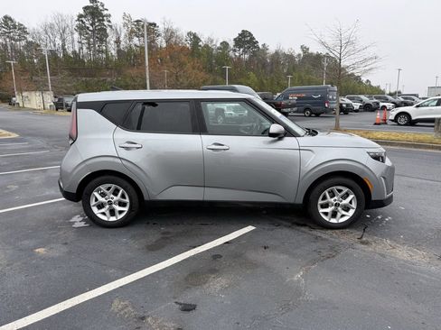 Used 2024 Kia Soul LX w/ Option Group 015 image 9