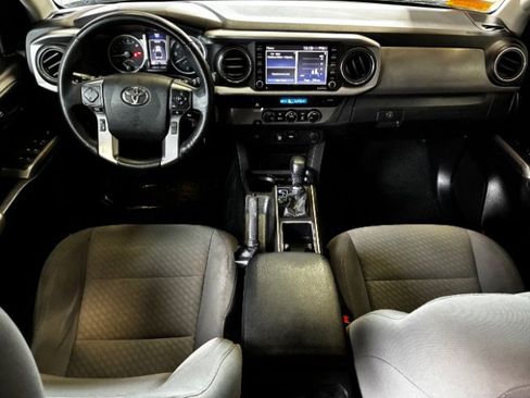 Used 2021 Toyota Tacoma SR5 image 3