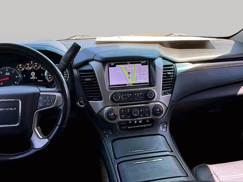 Used 2018 GMC Yukon XL Denali w/ Open Road Package RWD image 6