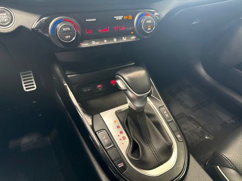 Used 2022 Kia Forte GT-Line w/ GT-Line Premium Package FWD image 17