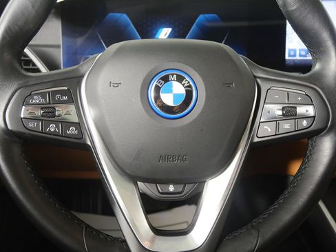 Used 2023 BMW i4 eDrive35 RWD image 19