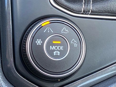 Used 2023 Volkswagen Tiguan S image 20