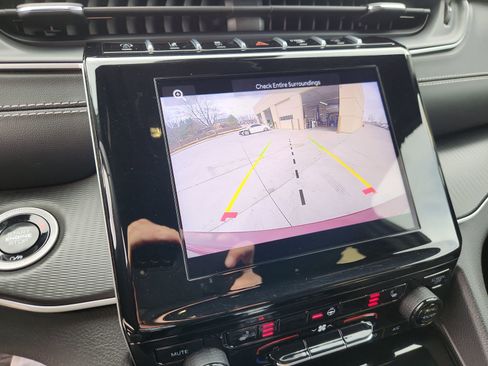 Used 2024 Jeep Grand Cherokee Altitude image 24