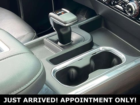 Used 2022 GMC Sierra 1500 SLT image 29