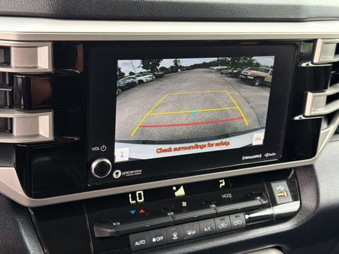 Used 2022 Toyota Tundra SR5 AWD/4WD image 18