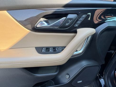 Used 2019 Chevrolet Blazer Premier w/ Sun and Wheels Package FWD image 26