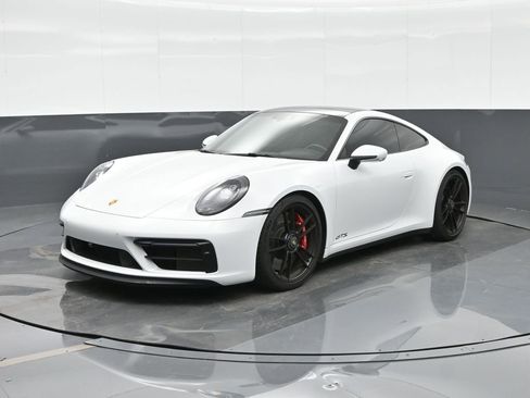 Certified 2022 Porsche 911 Carrera GTS image 1