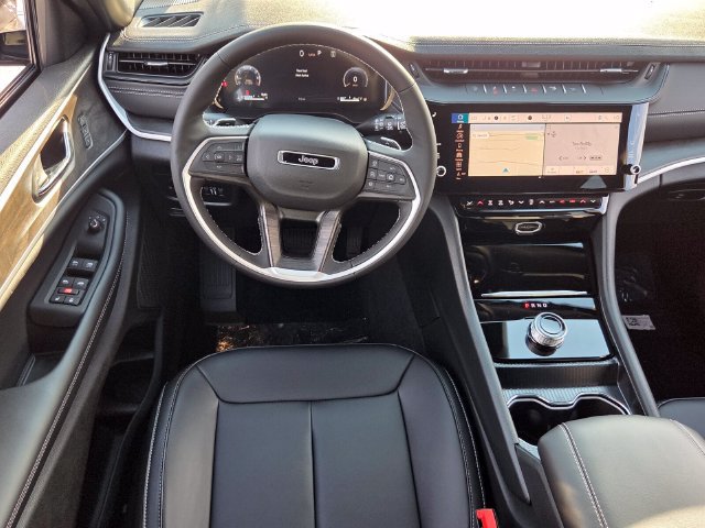 New 2027 Jeep Grand Cherokee Limited w/ Limited Altitude Package RWD image 13