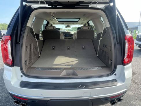 Certified 2021 GMC Yukon Denali w/ LPO, Illumination Package RWD image 6