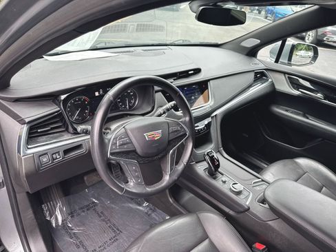 Used 2023 Cadillac XT5 Premium Luxury FWD image 11