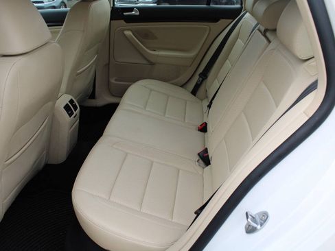 Used 2014 Volkswagen Jetta TDI FWD image 10