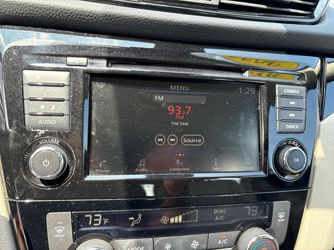 Used 2020 Nissan Rogue Sport SV w/ All-Weather Package image 19