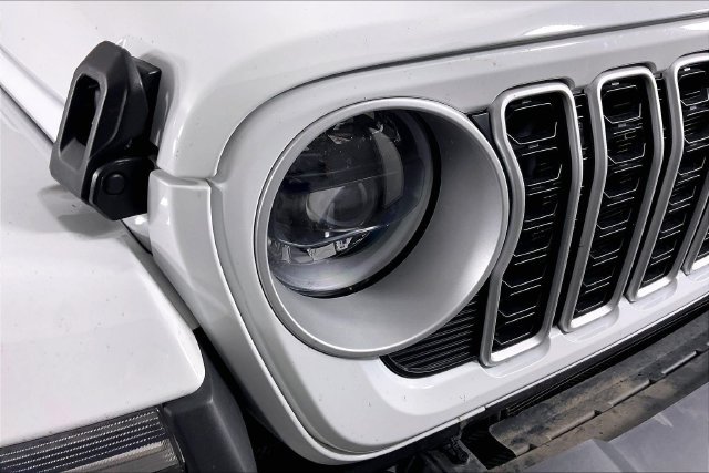 Used 2026 Jeep Wrangler Unlimited Sahara AWD/4WD image 28