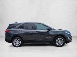 Used 2020 Chevrolet Equinox LS w/ LS Convenience Package FWD video 4