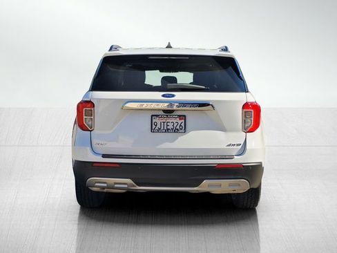 Certified 2023 Ford Explorer XLT w/ Equipment Group 202A image 5