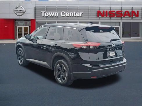 Certified 2024 Nissan Rogue SV FWD image 5