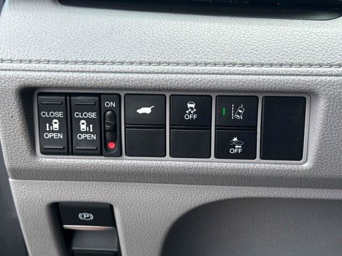 Certified 2018 Honda Odyssey EX-L image 33