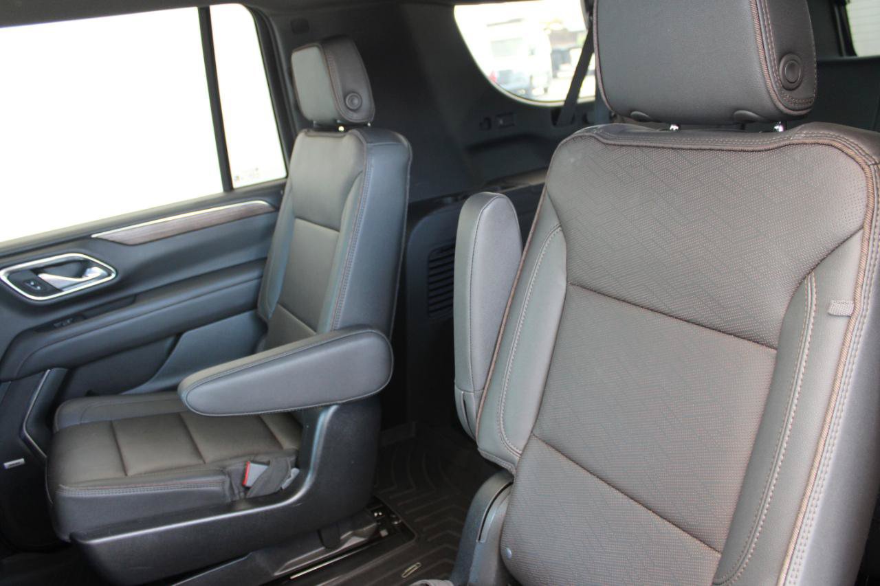 Used 2022 Chevrolet Suburban High Country AWD/4WD image 14