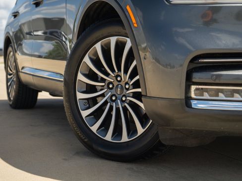 Used 2020 Lincoln Aviator Reserve w/ Equipment Group 201A RWD image 2