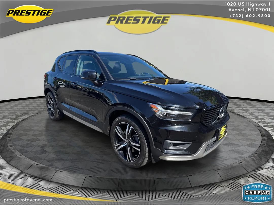 Used 2021 Volvo XC40 T5 R-Design AWD/4WD image 3