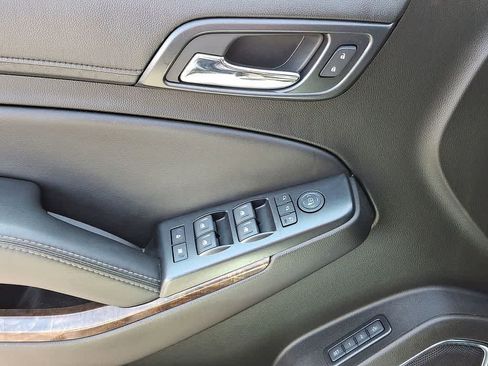 Used 2017 Chevrolet Tahoe LT image 10