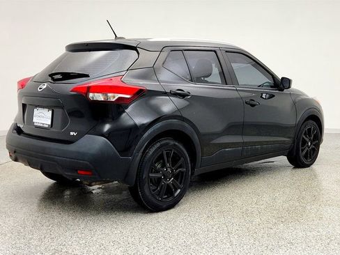 Used 2019 Nissan Kicks SV FWD image 5