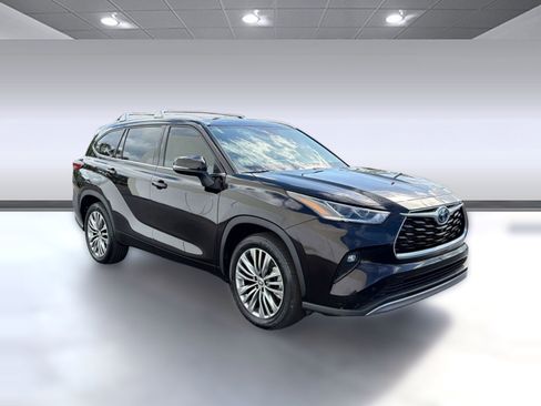 Used 2022 Toyota Highlander Platinum image 7