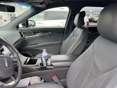 Used 2019 Lincoln Nautilus Reserve image 10