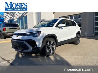 Certified 2025 Volkswagen Taos SE w/ Panoramic Sunroof Package 360° Tour