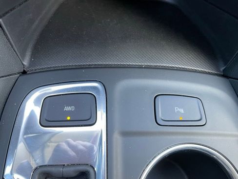 Used 2024 Chevrolet Equinox LT AWD/4WD image 13