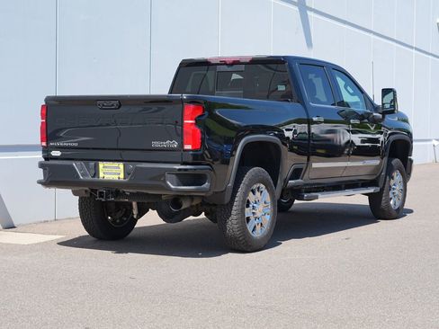 Used 2024 Chevrolet Silverado 3500 High Country w/ High Country Premium Package AWD/4WD image 3