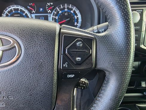 Used 2018 Toyota 4Runner TRD Off-Road image 11