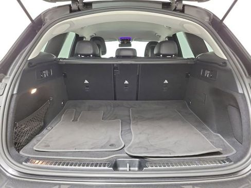 Used 2024 Mercedes-Benz GLC 300 image 10