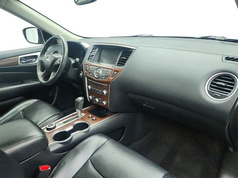 Used 2017 Nissan Pathfinder Platinum image 27