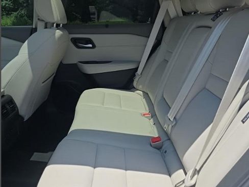 Certified 2023 Nissan Rogue SL w/ SL Premium Package AWD/4WD image 5