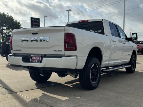Used 2025 RAM 2500 Laramie AWD/4WD image 8