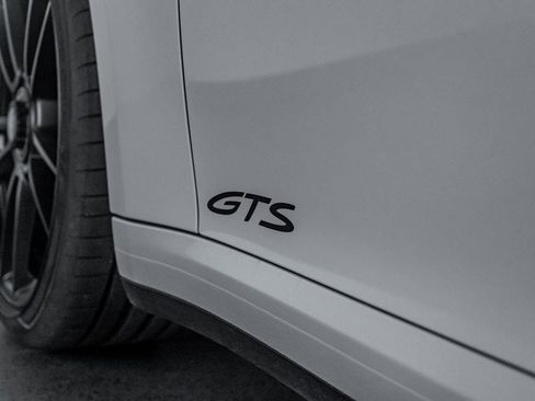 Certified 2024 Porsche 911 Targa 4 GTS image 15