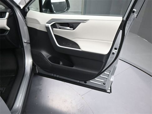 New 2025 Toyota RAV4 XLE image 11