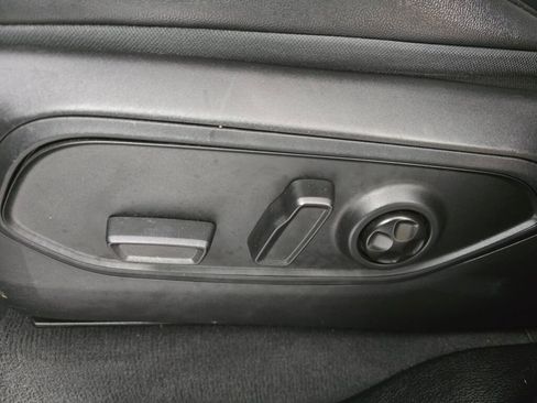 Used 2023 Jeep Grand Cherokee Limited w/ Black Appearance Package image 22