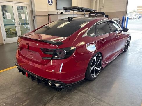 Used 2019 Honda Accord Sport image 3