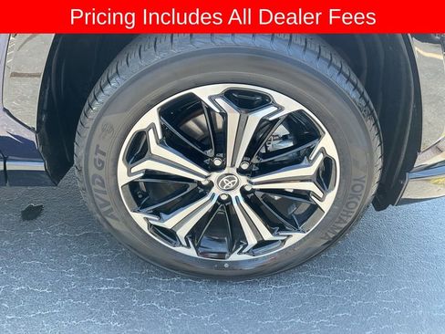 Used 2025 Toyota RAV4 XSE AWD/4WD image 26