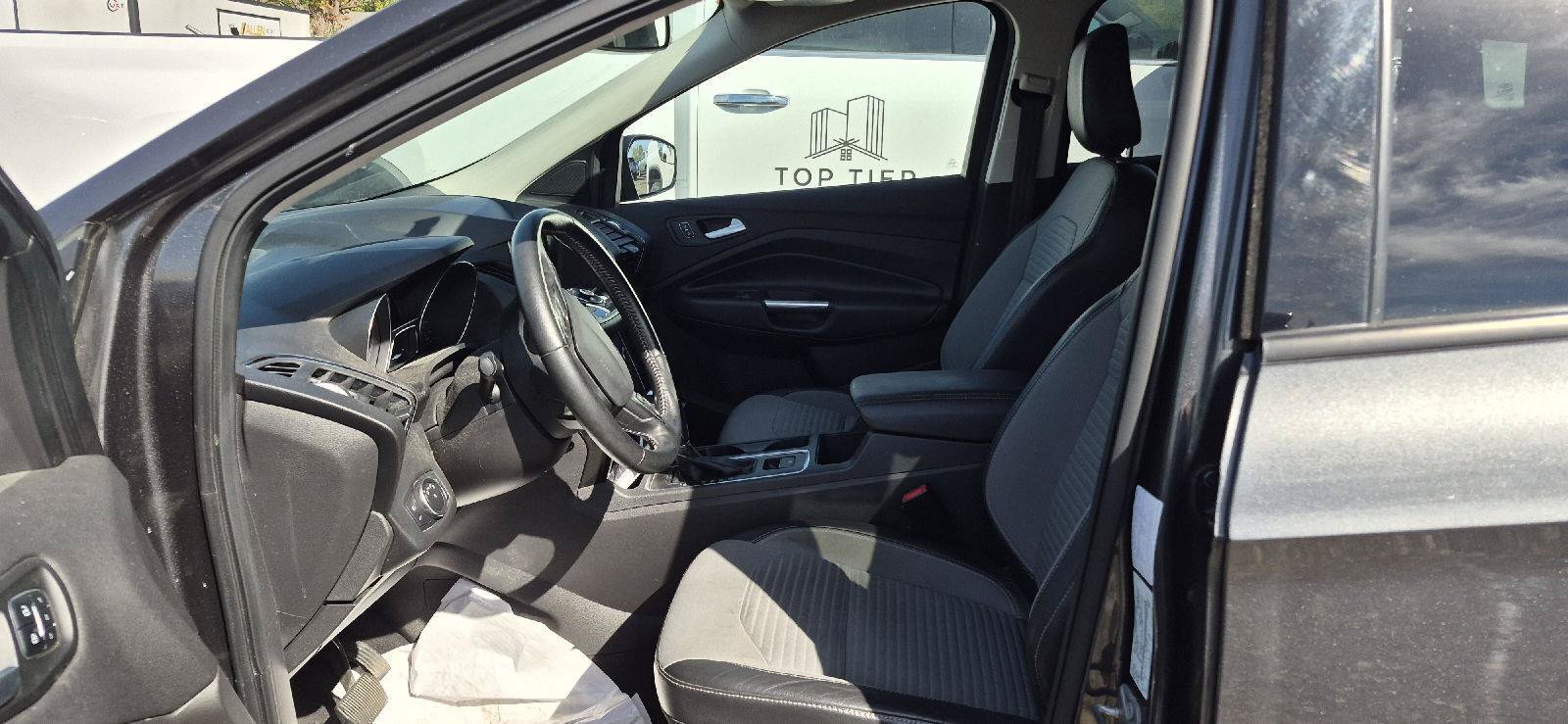 Used 2019 Ford Escape Titanium AWD/4WD image 6