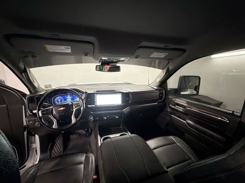 Used 2024 Chevrolet Silverado 2500 LT AWD/4WD image 20