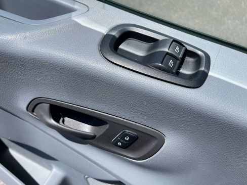 Used 2015 Ford Transit 250 130 Low Roof w/ Exterior Upgrade Package image 20