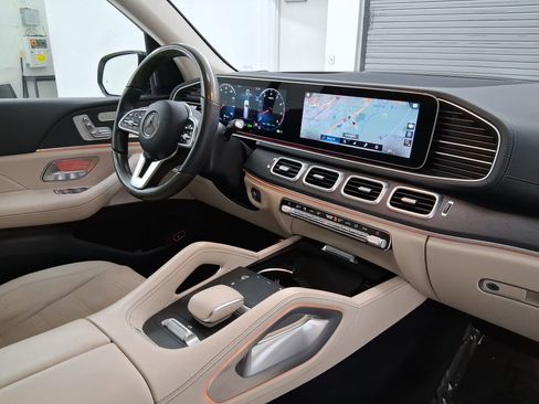Used 2022 Mercedes-Benz GLS 450 4MATIC image 22