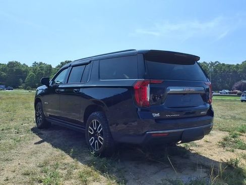 Used 2021 GMC Yukon XL AT4 w/ AT4 Premium Plus Package AWD/4WD image 3